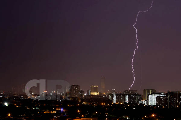 lightning lightningH AdPix Studio